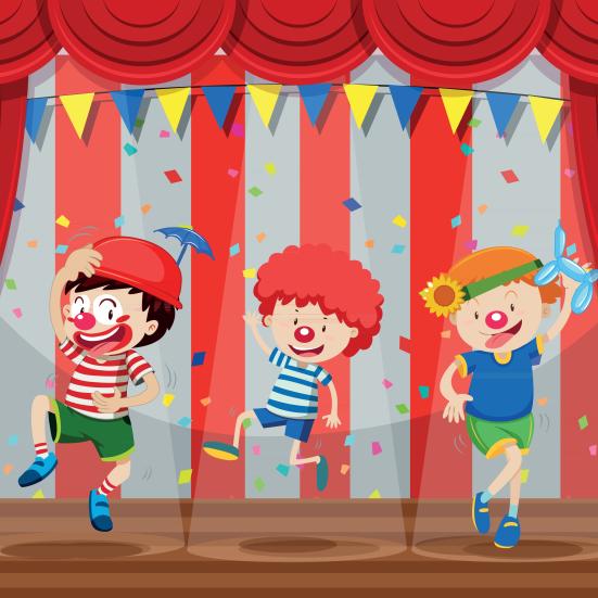 3 små søde klovne, der danser på en scene