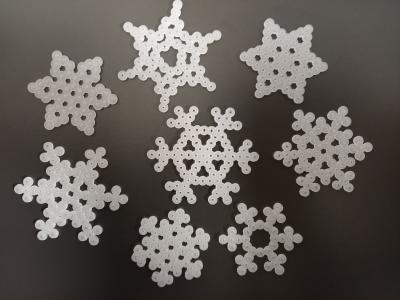 Snefnug lavet af hamaperler