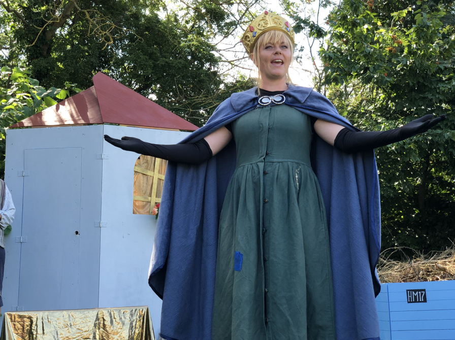 Foto af kvindelig skuespiller fra forestillingen Fiskeren og hans kone