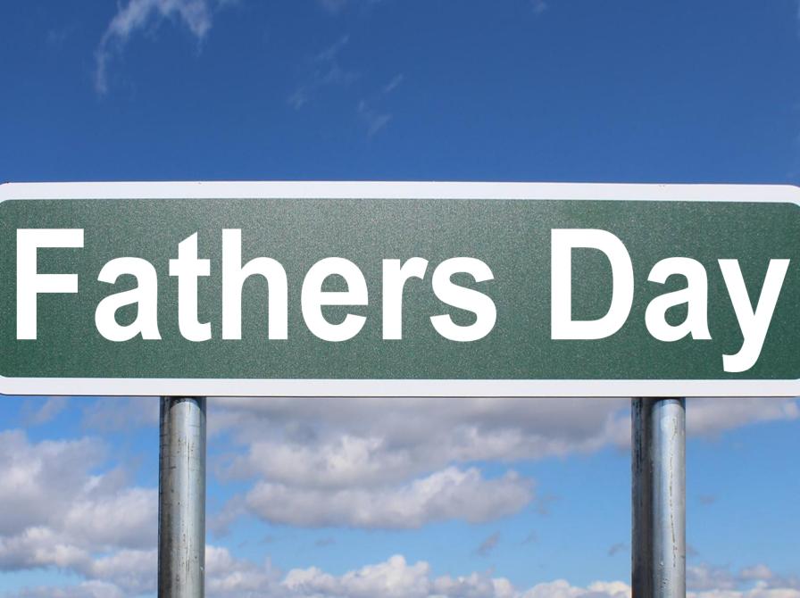 Amerikansk vejskilt med teksten "Father's Day".