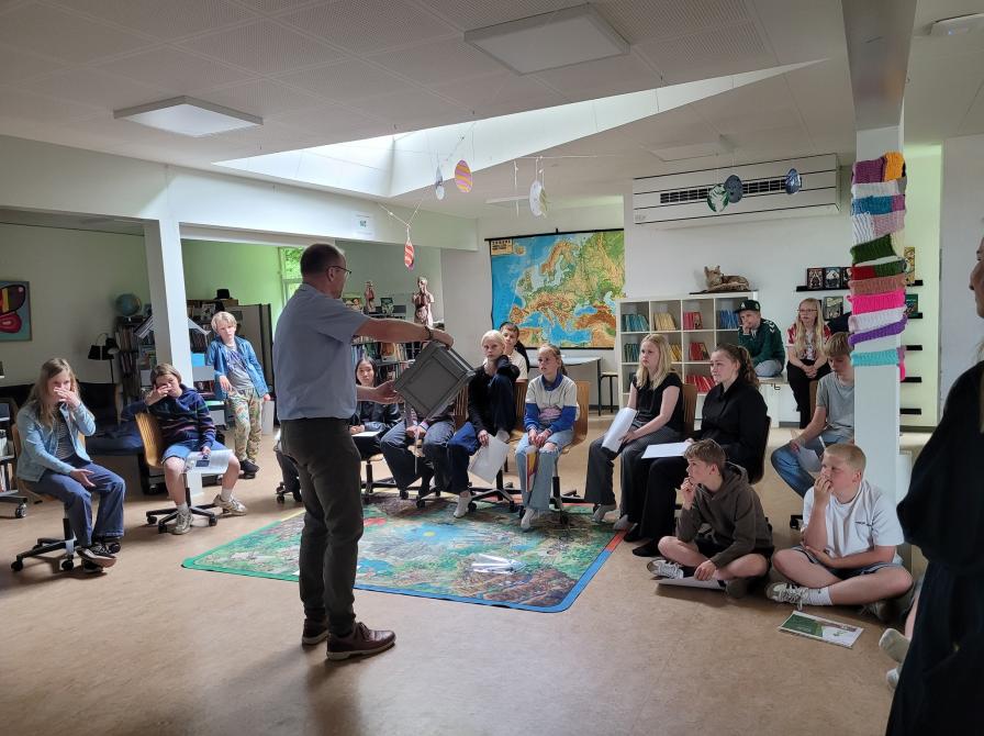 Biblioteket på besøg i 5. og 6. klasse på Thise Skole 2025